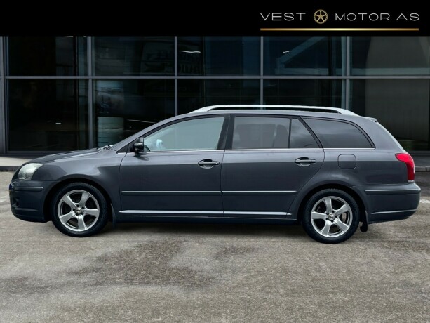 toyota-avensis-diesel-2007-big-3