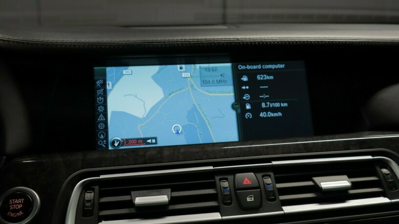 bmw-7-serie-diesel-2011-big-28