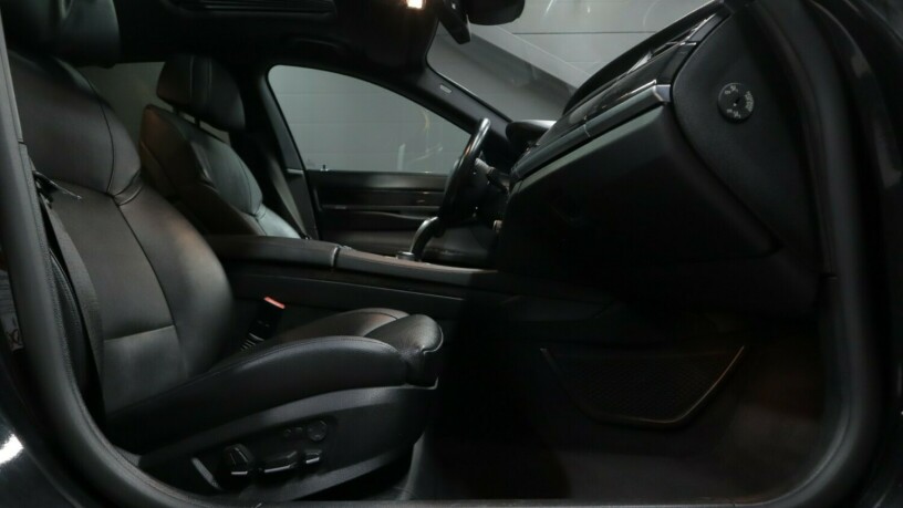 bmw-7-serie-diesel-2011-big-8