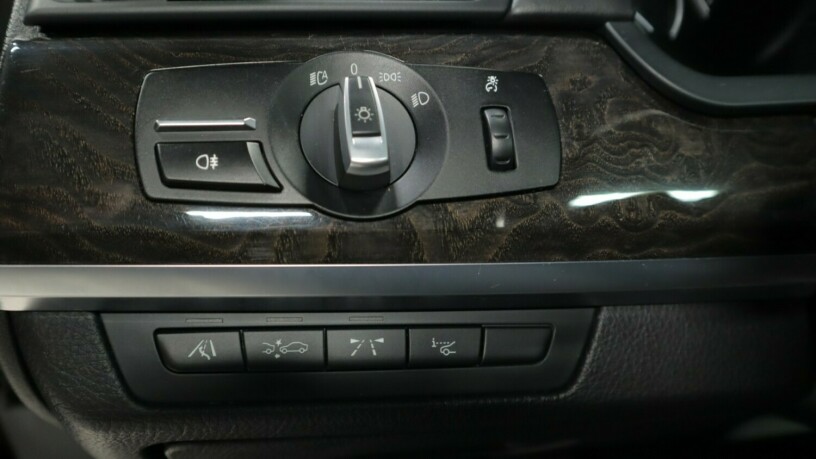 bmw-7-serie-diesel-2011-big-18