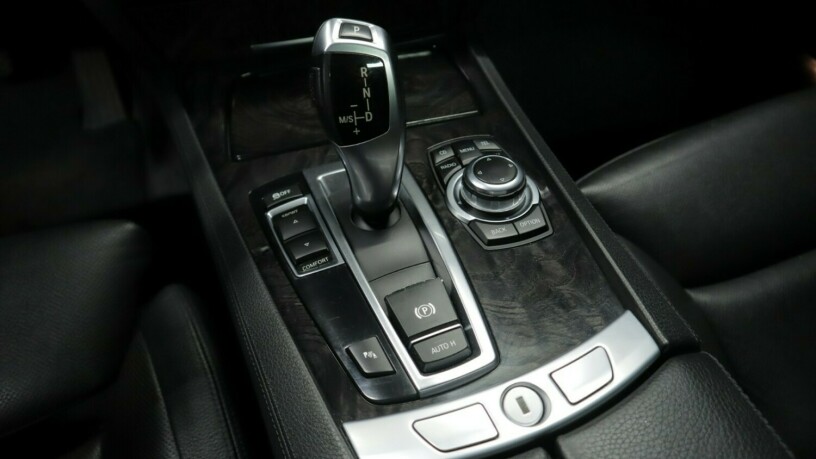 bmw-7-serie-diesel-2011-big-22