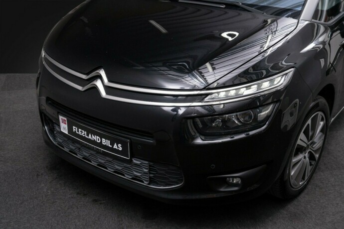 citroen-c4-picasso-diesel-2016-big-3