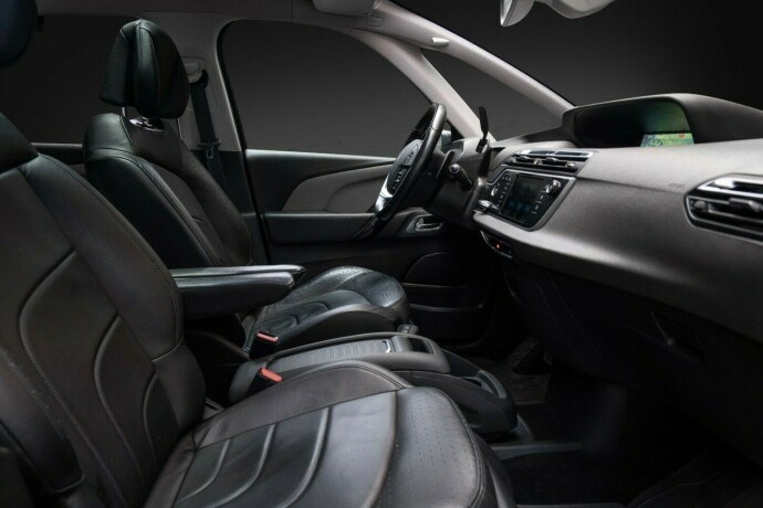 citroen-c4-picasso-diesel-2016-big-32