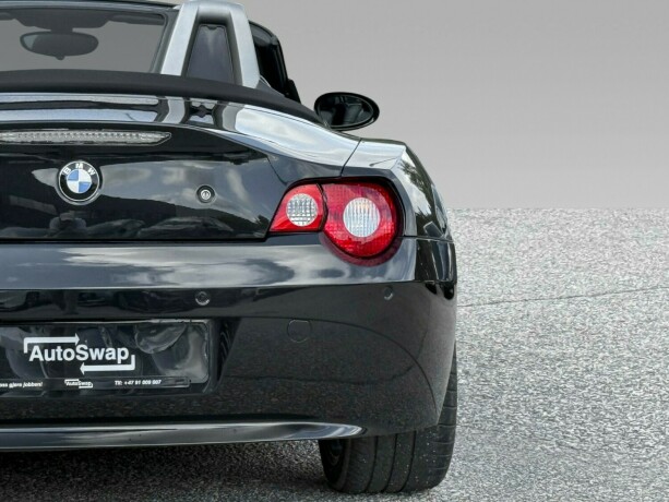 bmw-z4-bensin-2003-big-14