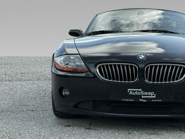 bmw-z4-bensin-2003-big-4