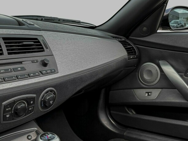 bmw-z4-bensin-2003-big-24