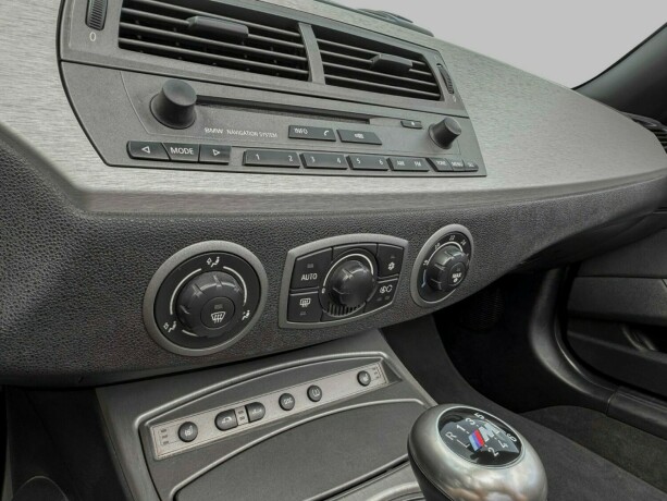 bmw-z4-bensin-2003-big-28