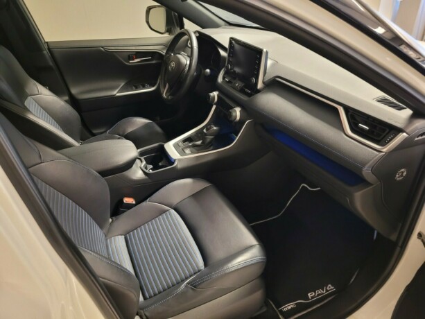 toyota-rav4-elektrisitetbensin-2019-big-16