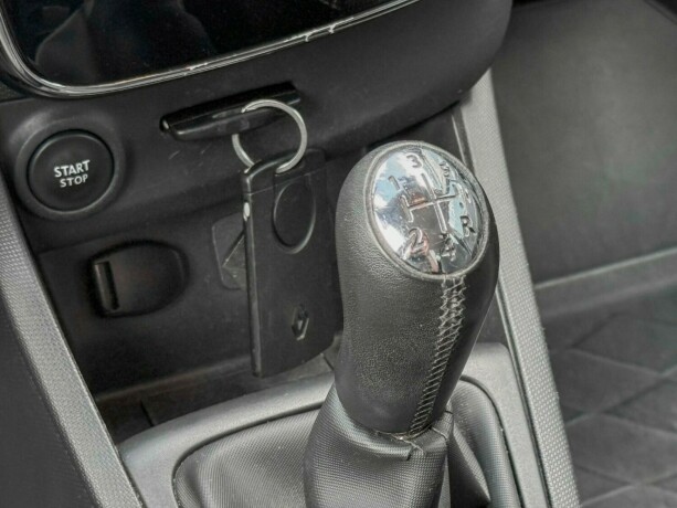 renault-clio-bensin-2014-big-34