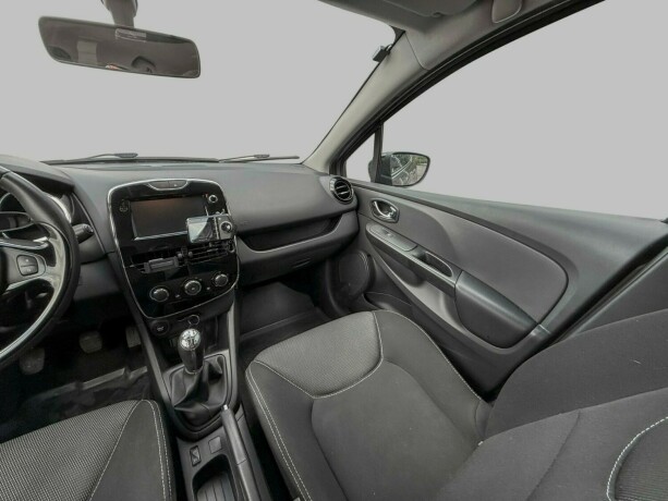 renault-clio-bensin-2014-big-30
