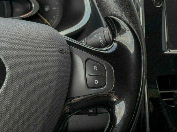 renault-clio-bensin-2014-big-33