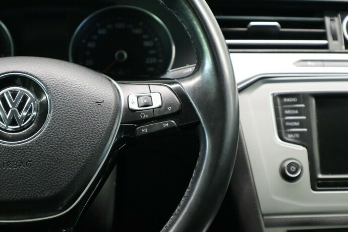 volkswagen-passat-diesel-2015-big-23