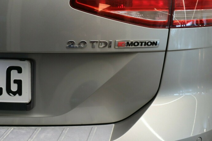 volkswagen-passat-diesel-2015-big-12