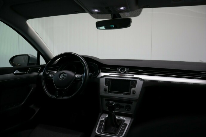 volkswagen-passat-diesel-2015-big-20