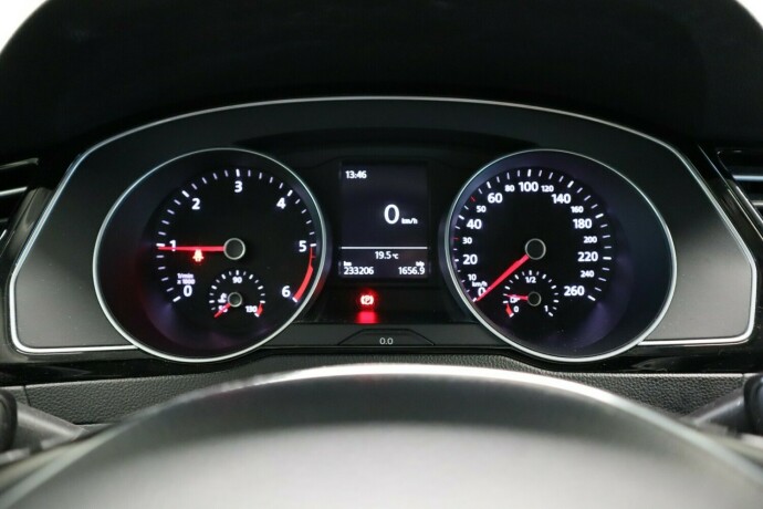 volkswagen-passat-diesel-2015-big-33