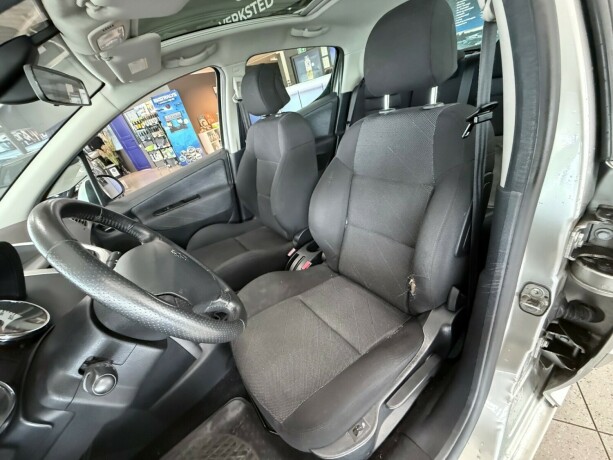 peugeot-207-diesel-2007-big-12