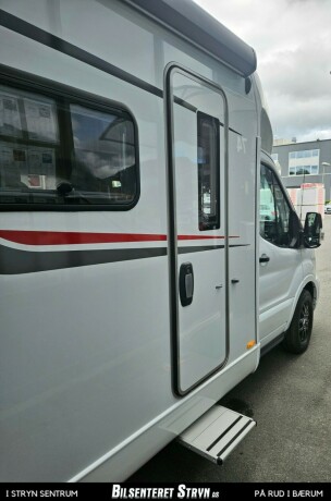 burstner-lineo-t-690-diesel-2024-big-14