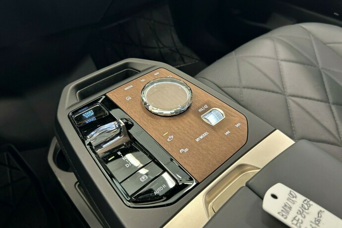 bmw-ix-xdrive-40-elektrisitet-2023-big-12