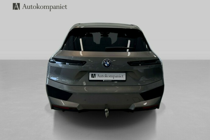 bmw-ix-xdrive-40-elektrisitet-2023-big-4