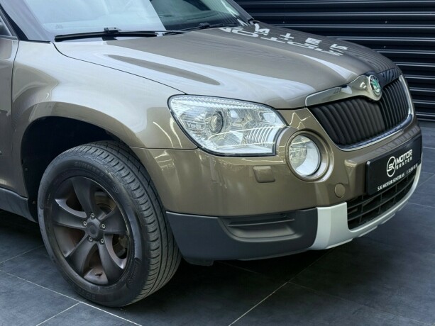 skoda-yeti-bensin-2012-big-2