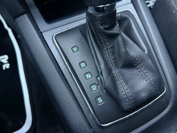 skoda-yeti-bensin-2012-big-21