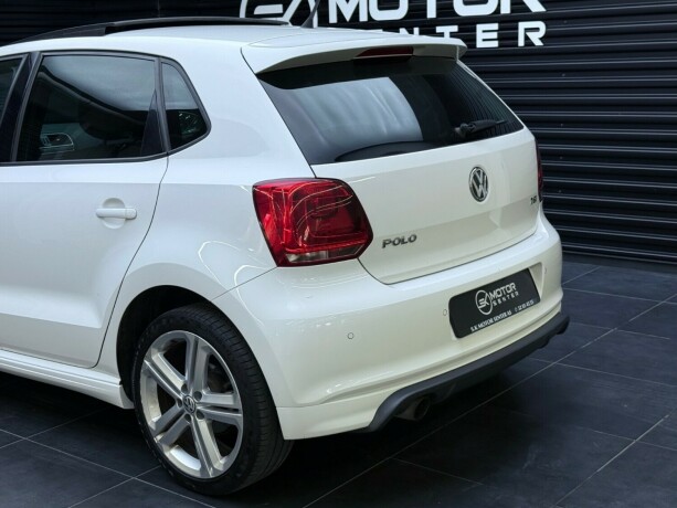 volkswagen-polo-bensin-2014-big-5