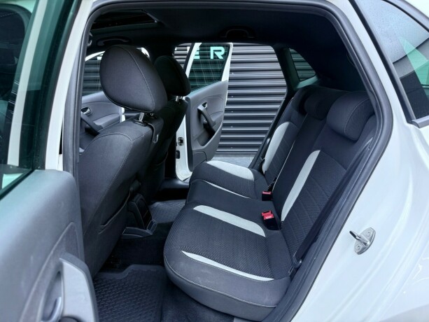 volkswagen-polo-bensin-2014-big-27