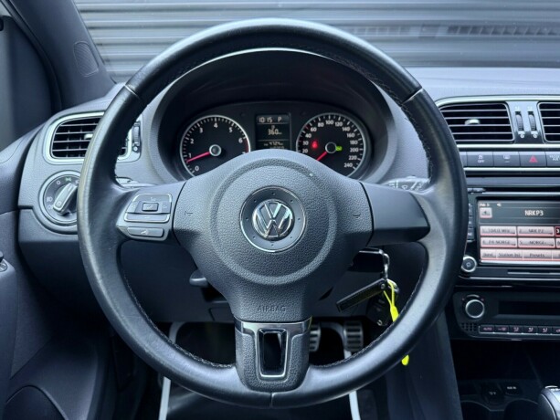 volkswagen-polo-bensin-2014-big-13