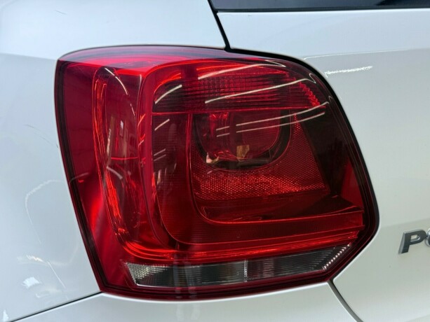 volkswagen-polo-bensin-2014-big-6