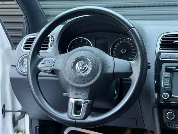 volkswagen-polo-bensin-2014-big-12