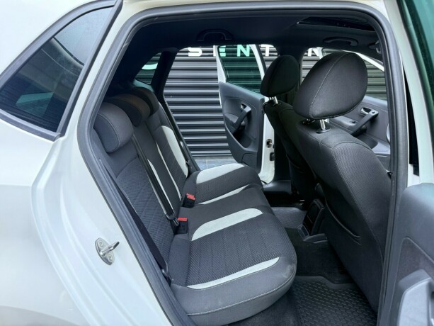 volkswagen-polo-bensin-2014-big-28