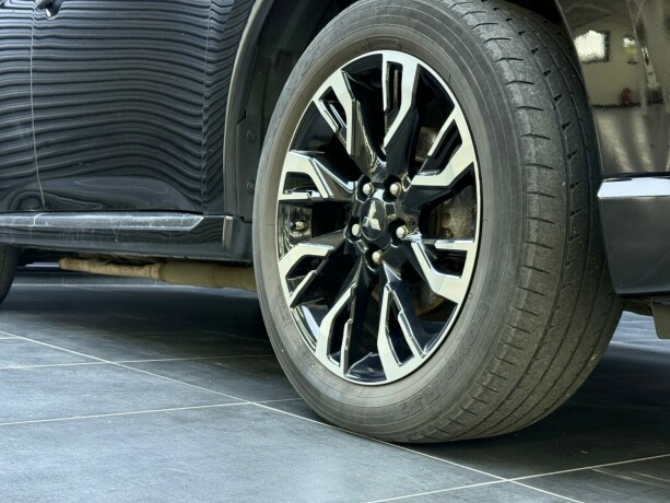 mitsubishi-outlander-elektrisitetbensin-2018-big-7