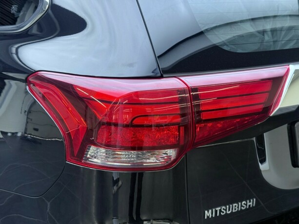 mitsubishi-outlander-elektrisitetbensin-2018-big-6