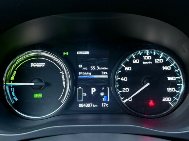 mitsubishi-outlander-elektrisitetbensin-2018-big-16