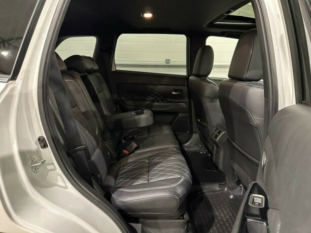 mitsubishi-outlander-elektrisitetbensin-2019-big-9