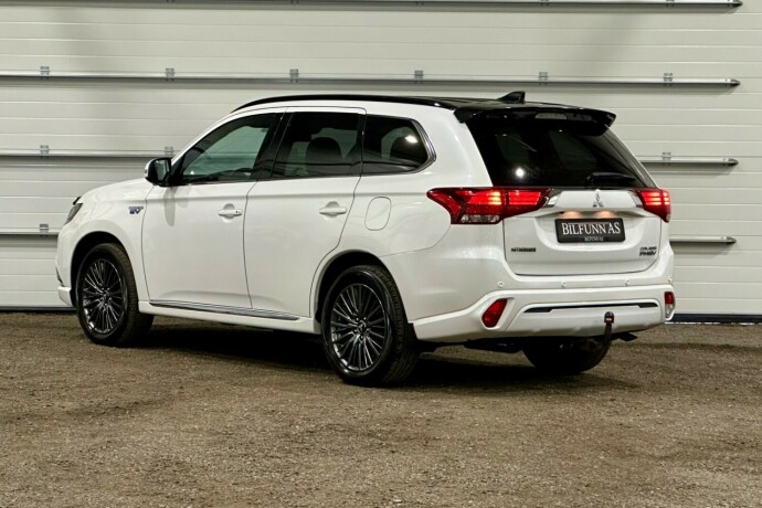 mitsubishi-outlander-elektrisitetbensin-2019-big-3