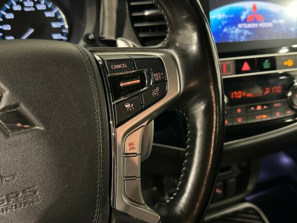mitsubishi-outlander-elektrisitetbensin-2019-big-14