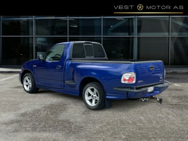 ford-svt-lightning-bensin-2004-big-4