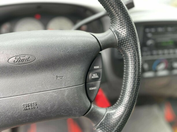 ford-svt-lightning-bensin-2004-big-17