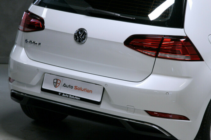 volkswagen-golf-elektrisitet-2020-big-24