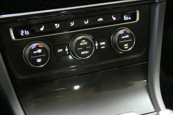volkswagen-golf-elektrisitet-2020-big-10