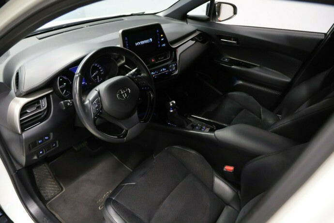 toyota-c-hr-elektrisitetbensin-2019-big-4