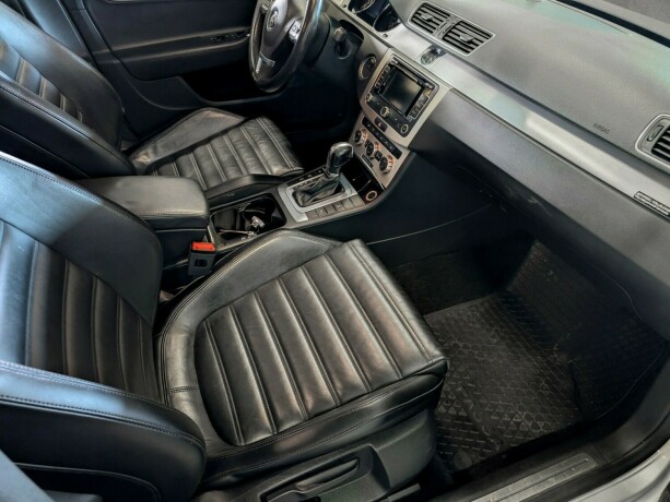 volkswagen-passat-diesel-2013-big-21