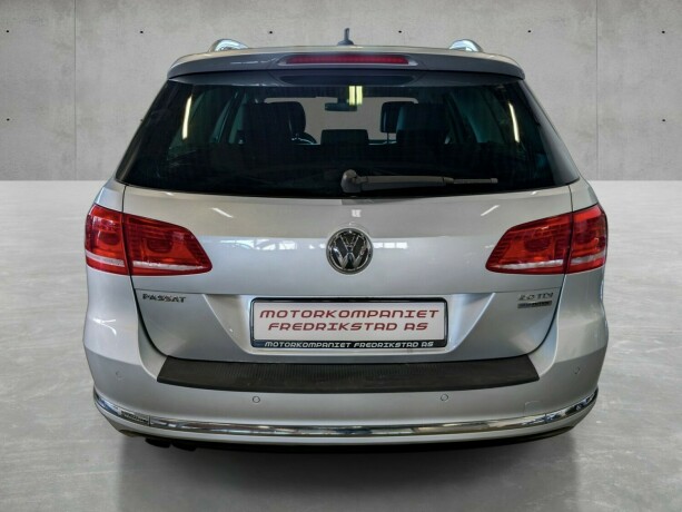volkswagen-passat-diesel-2013-big-10