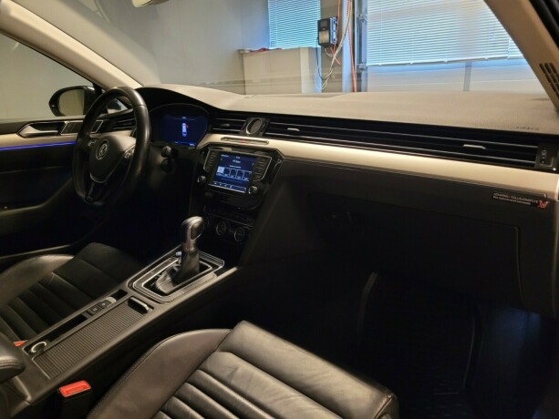 volkswagen-passat-elektrisitetbensin-2017-big-14
