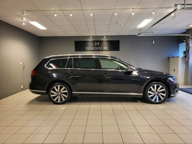 volkswagen-passat-elektrisitetbensin-2017-big-3