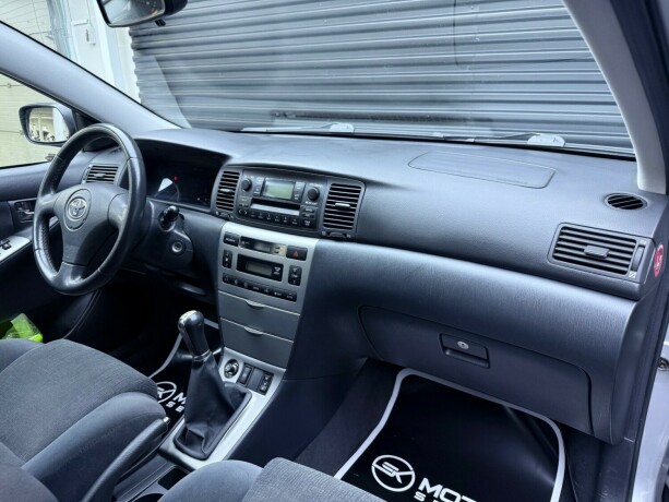 toyota-corolla-bensin-2003-big-10