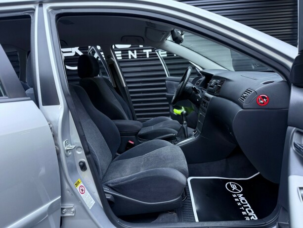 toyota-corolla-bensin-2003-big-19