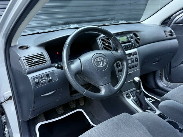 toyota-corolla-bensin-2003-big-9