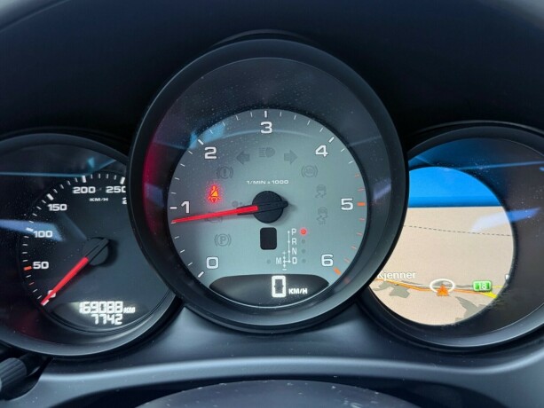 porsche-macan-diesel-2014-big-17